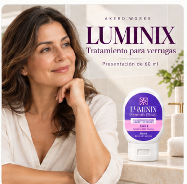 Mujer adulta junto a Luminix 60 ml